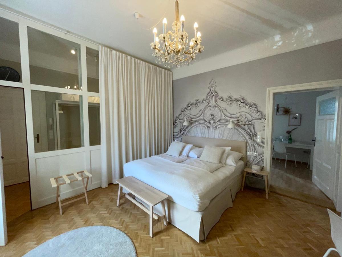 White Flat By Grazrentals With Cool Location & Free Parking المظهر الخارجي الصورة