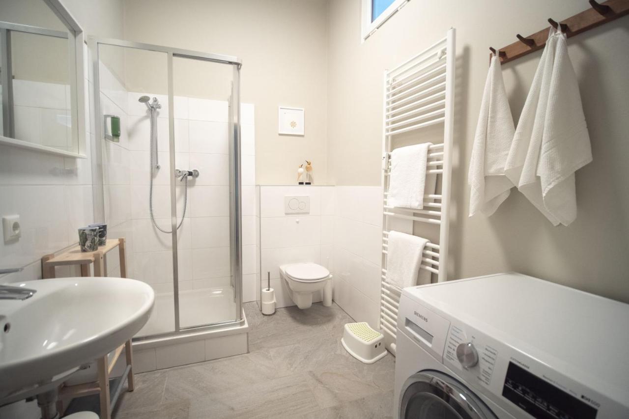White Flat By Grazrentals With Cool Location & Free Parking المظهر الخارجي الصورة