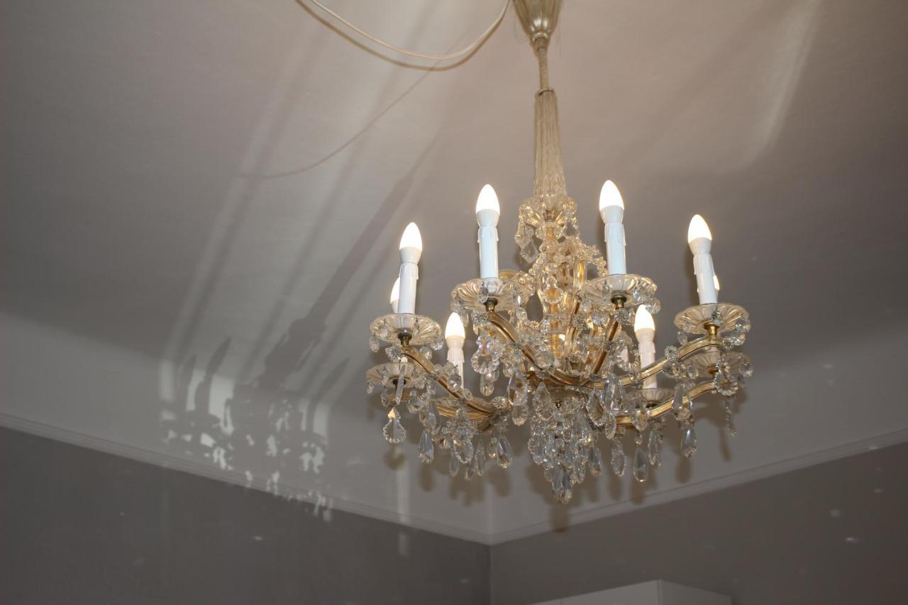 White Flat By Grazrentals With Cool Location & Free Parking المظهر الخارجي الصورة